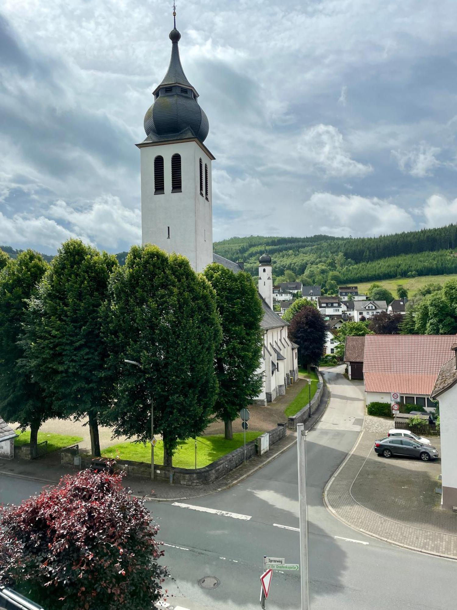 Moderne Ferienwohnung Mit Sonnenbalkon In Fretter Finnentrop Exterior foto